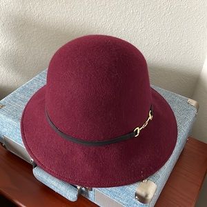 Apr 9 hat